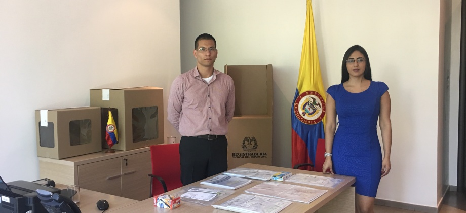 Consulado de Colombia en Acra inició la jornada final del proceso electoral en el exterior para Congreso y consultas interpartidistas 2018